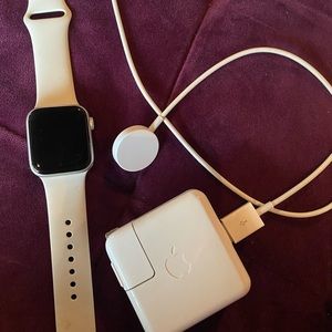 Apple Watch SE 40 mm